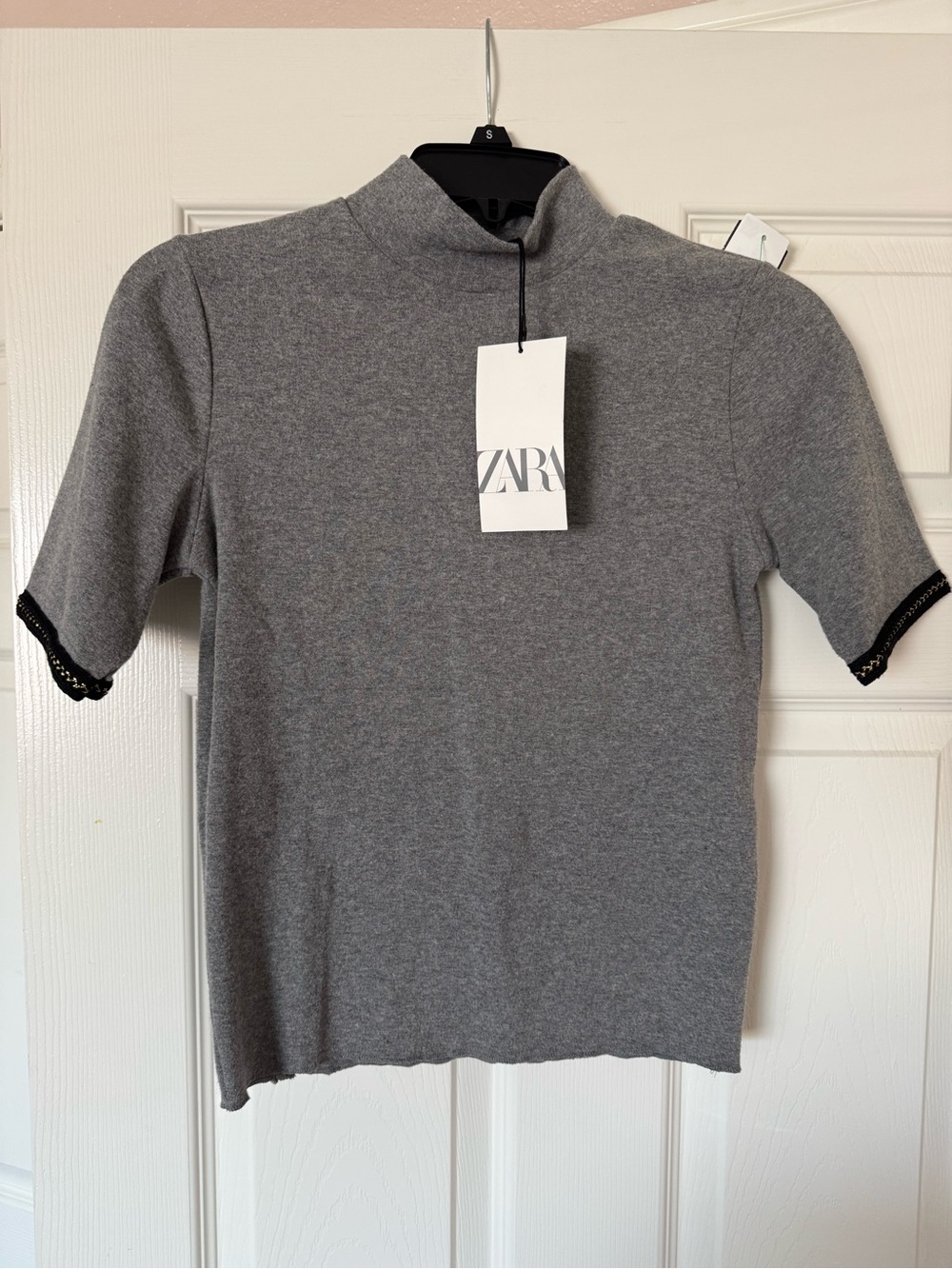 ZARA Gray Mock Neck Short Sleeve Top with Black Lace Trim